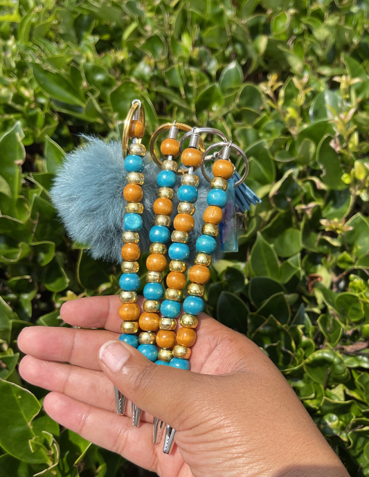 Teal-N-Chestnut Nail Grabbers